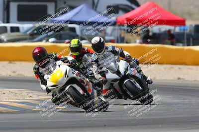 media/Apr-10-2022-SoCal Trackdays (Sun) [[f104b12566]]/Turn 2 (1135am)/